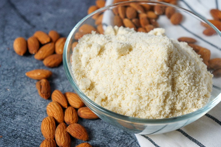 blanched-almond-powder